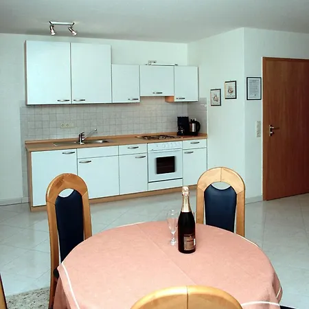 Gaestehaus Zum See Mit Balkon * Bad Buchau